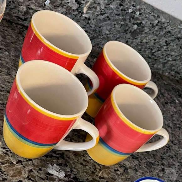 Other - 4 Coffee Cups Excellent Condition $20